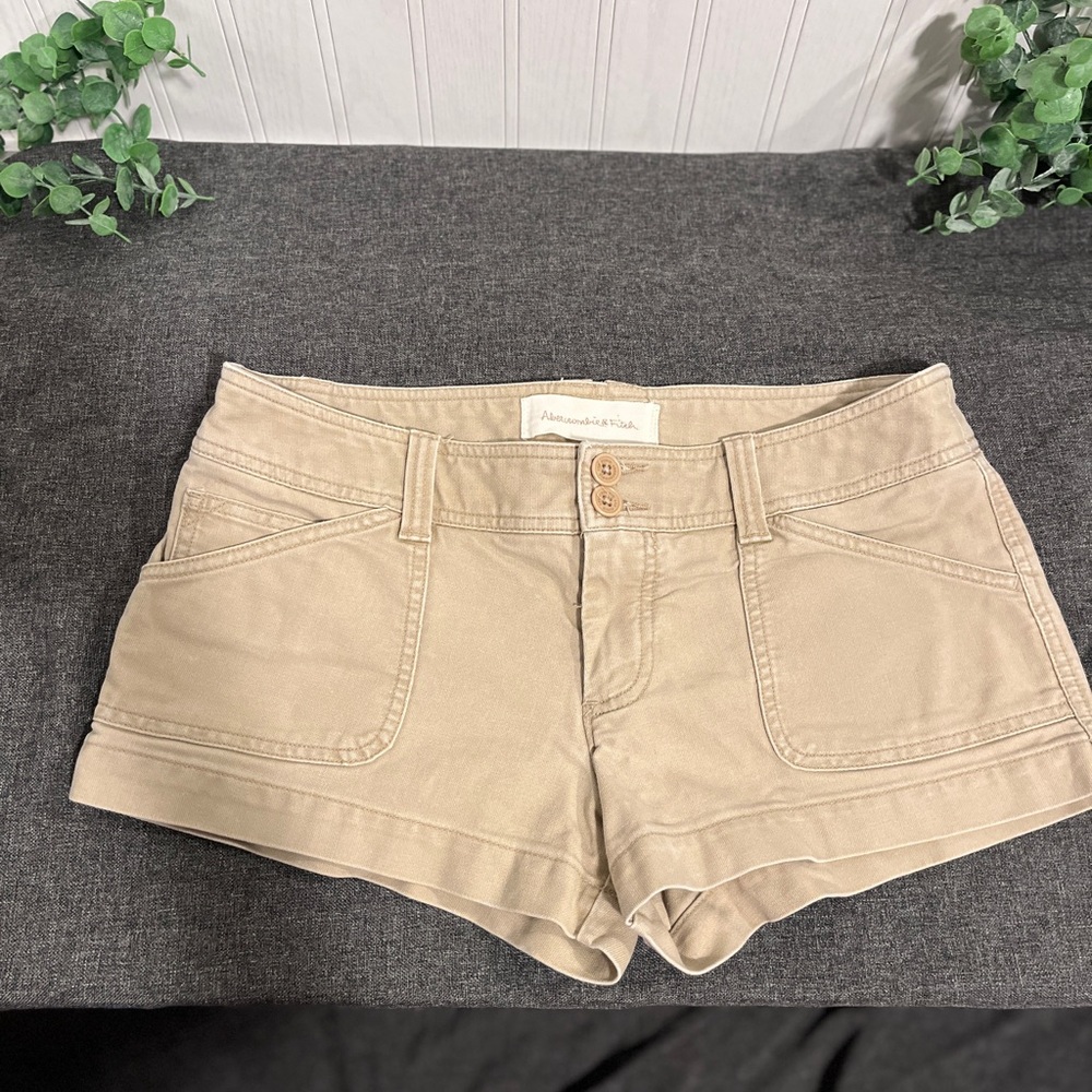 Abercrombie & Fitch Cargo Shorts💘 - Picture 2 of 9
